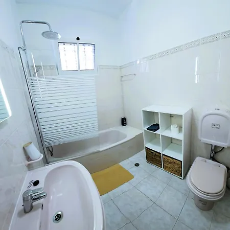 Moradia Em 2 Quartos