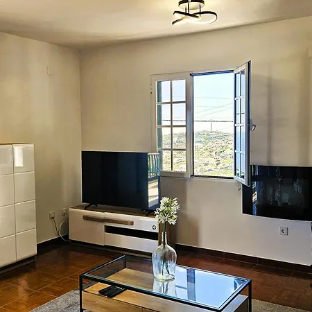 Moradia Em 2 Quartos * Ponta do Sol (Madeira)