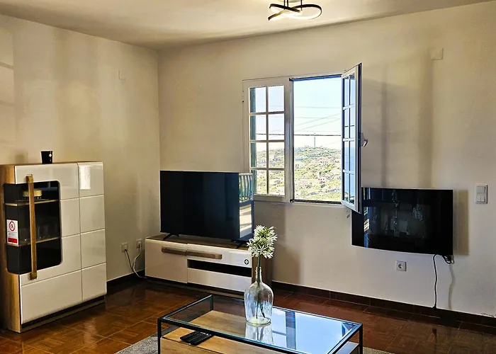 Moradia Em 2 Quartos * Ponta do Sol (Madeira)