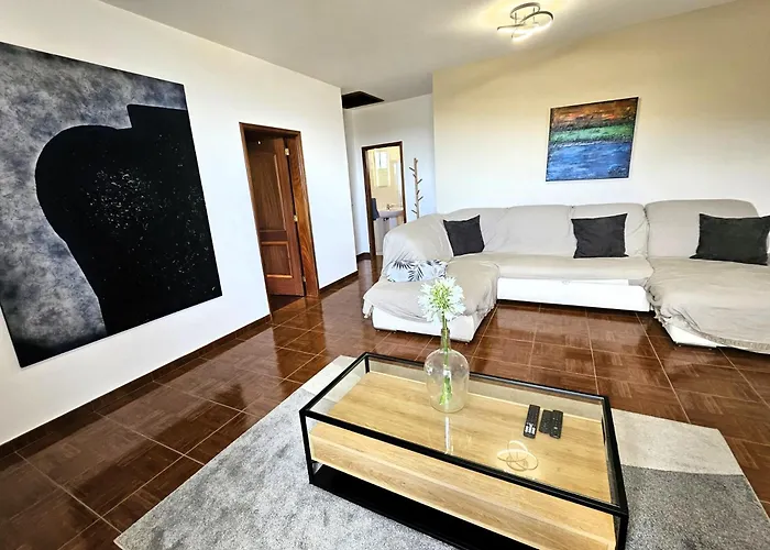 Moradia Em 2 Quartos * 蓬他达维托亚