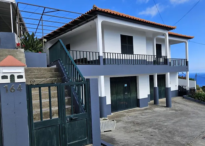 Moradia Em 2 Quartos Chalet